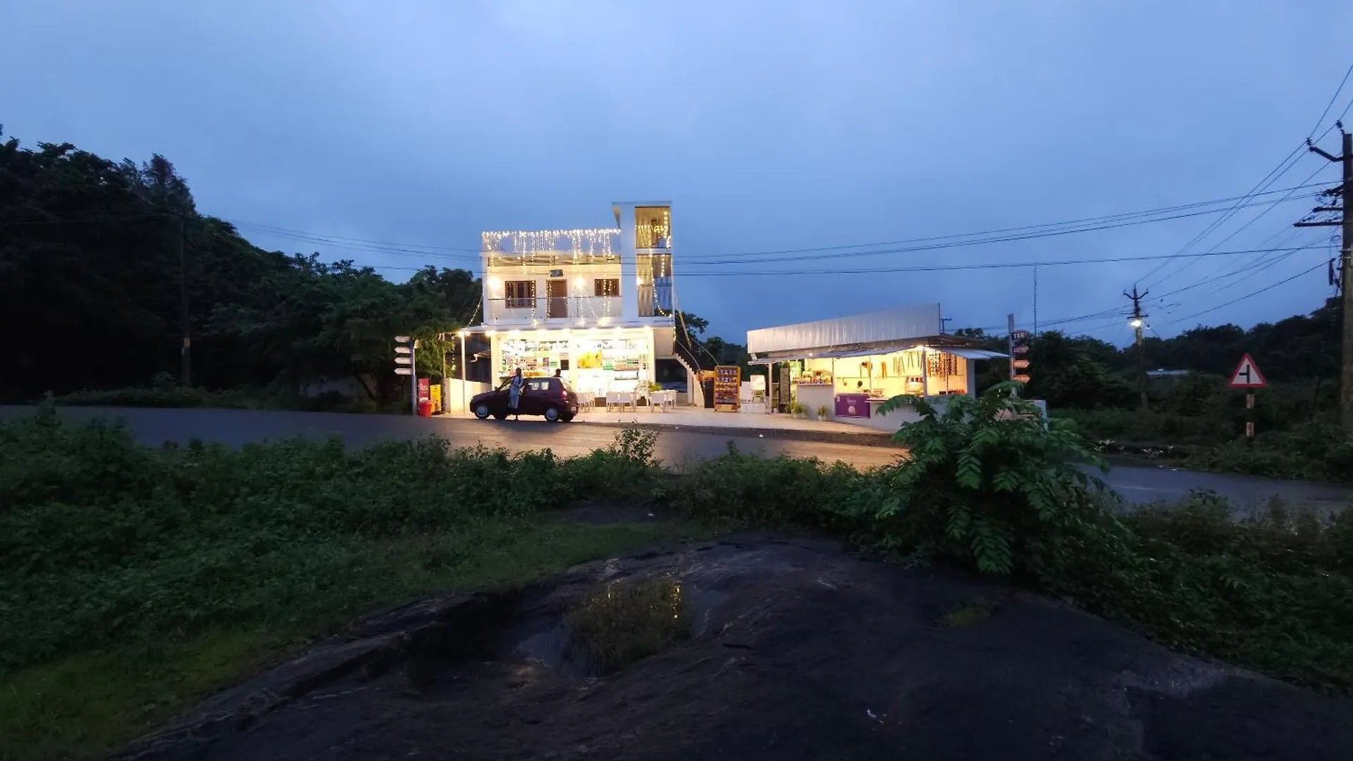 Mariya Home Stay Kanjikode Villa
